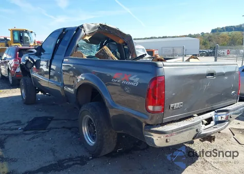 2004 Ford F-250 Lariat/Xl/Xlt z USA, uszkodzony, nr VIN 1FTNX21P94EB80239